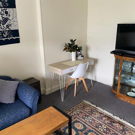 Private, Comfortable Studio. Wellington Buitenkant foto