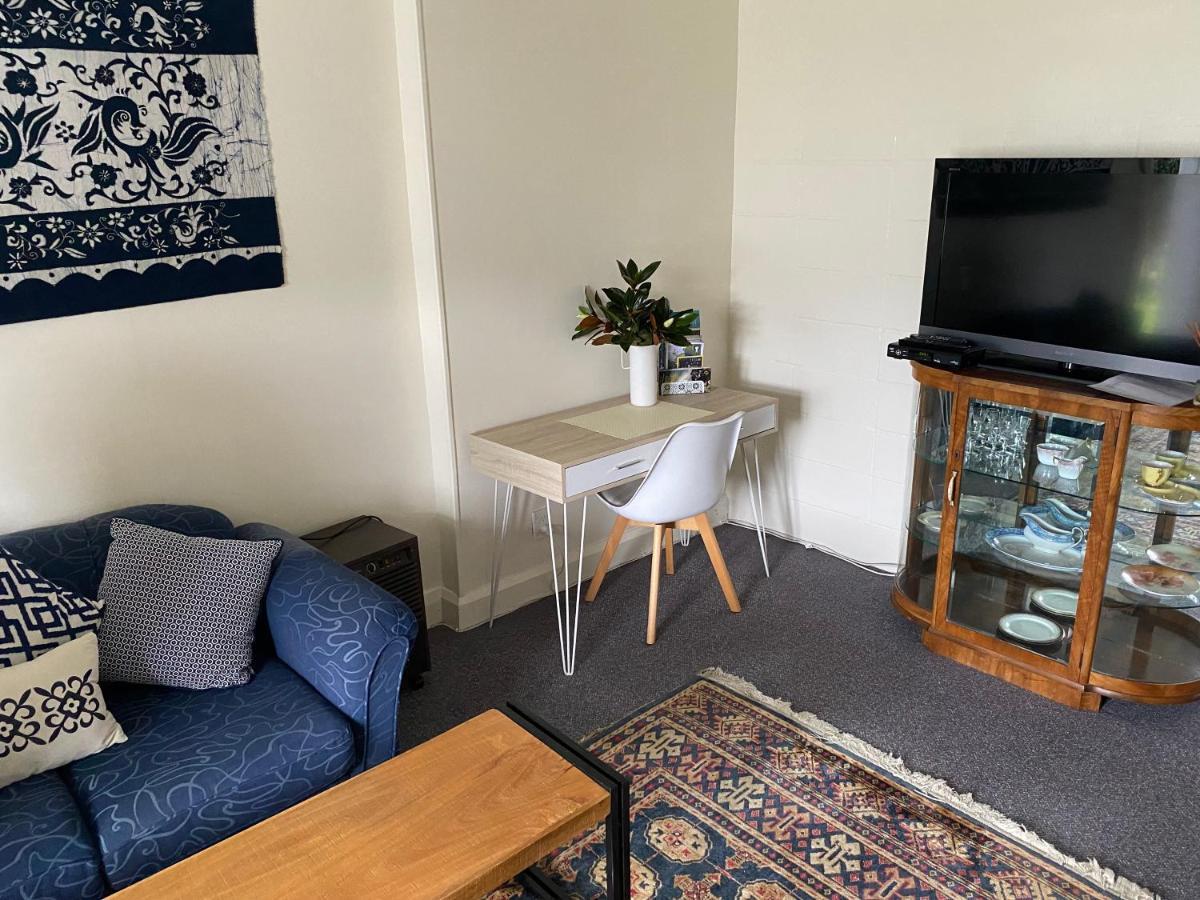 Private, Comfortable Studio. Wellington Buitenkant foto
