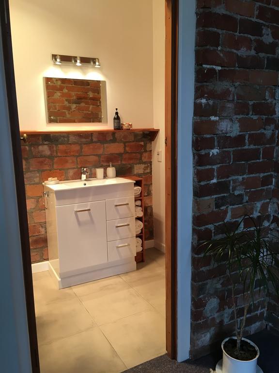 Private, Comfortable Studio. Wellington Buitenkant foto